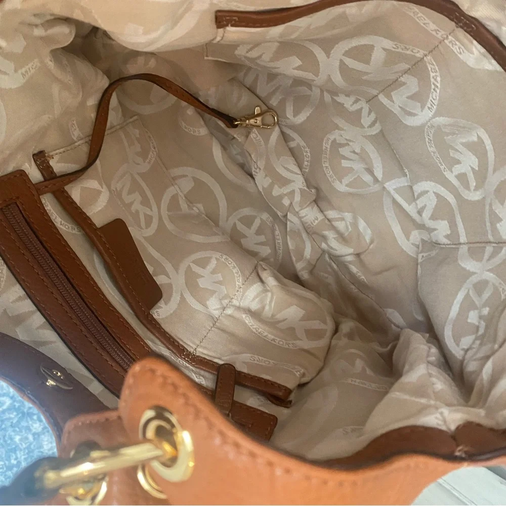 Michael Kors Brown Leather Layton Large Hobo Bag w Gold Tone Hardware